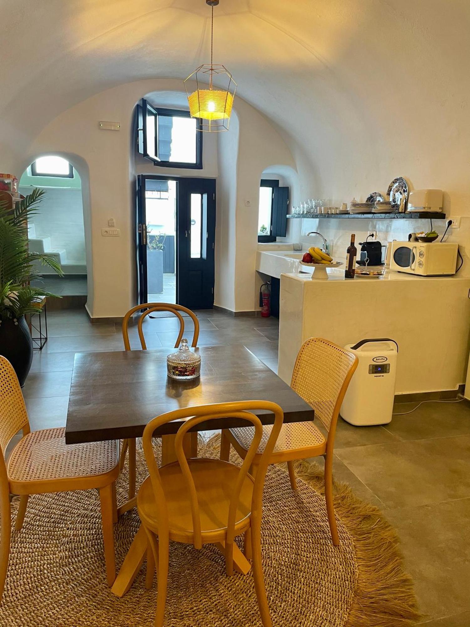 Doukas Caldera Suites Fira  Esterno foto